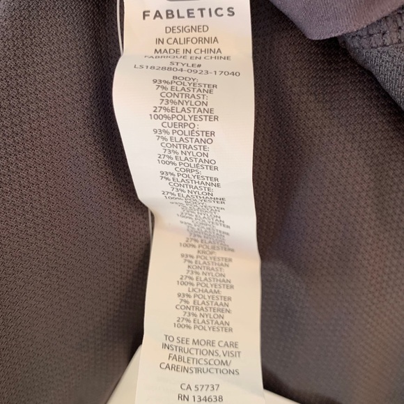 Fabletics hooded pullover in a size medium - Picture 7 of 8